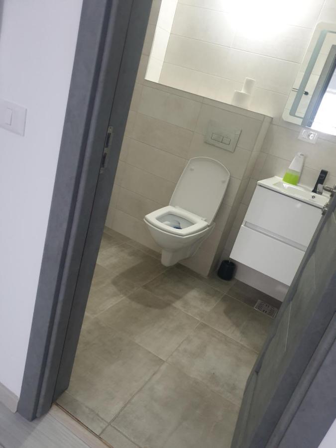 Apartament Dem Radulescu Langa Strand Râmnicu Vâlcea 외부 사진