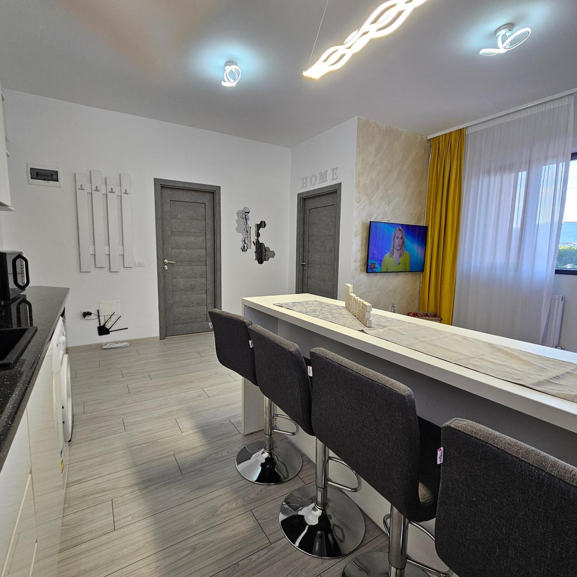 Apartament Dem Radulescu Langa Strand Râmnicu Vâlcea 외부 사진